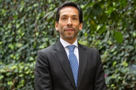 oscar-granados-director-negocios-utadeo.png